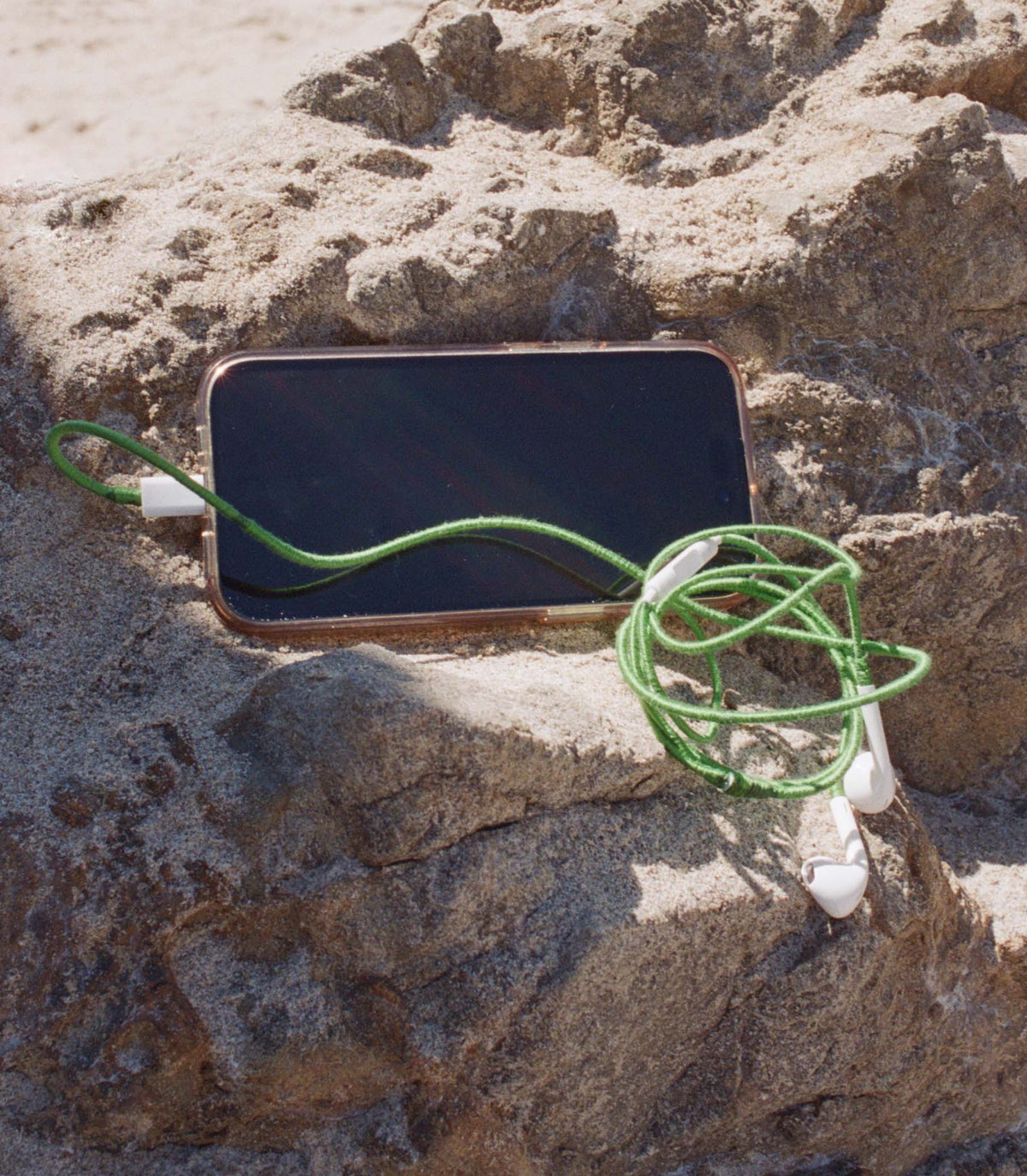 LE POM POM & DÔEN HEADPHONES -- VERT