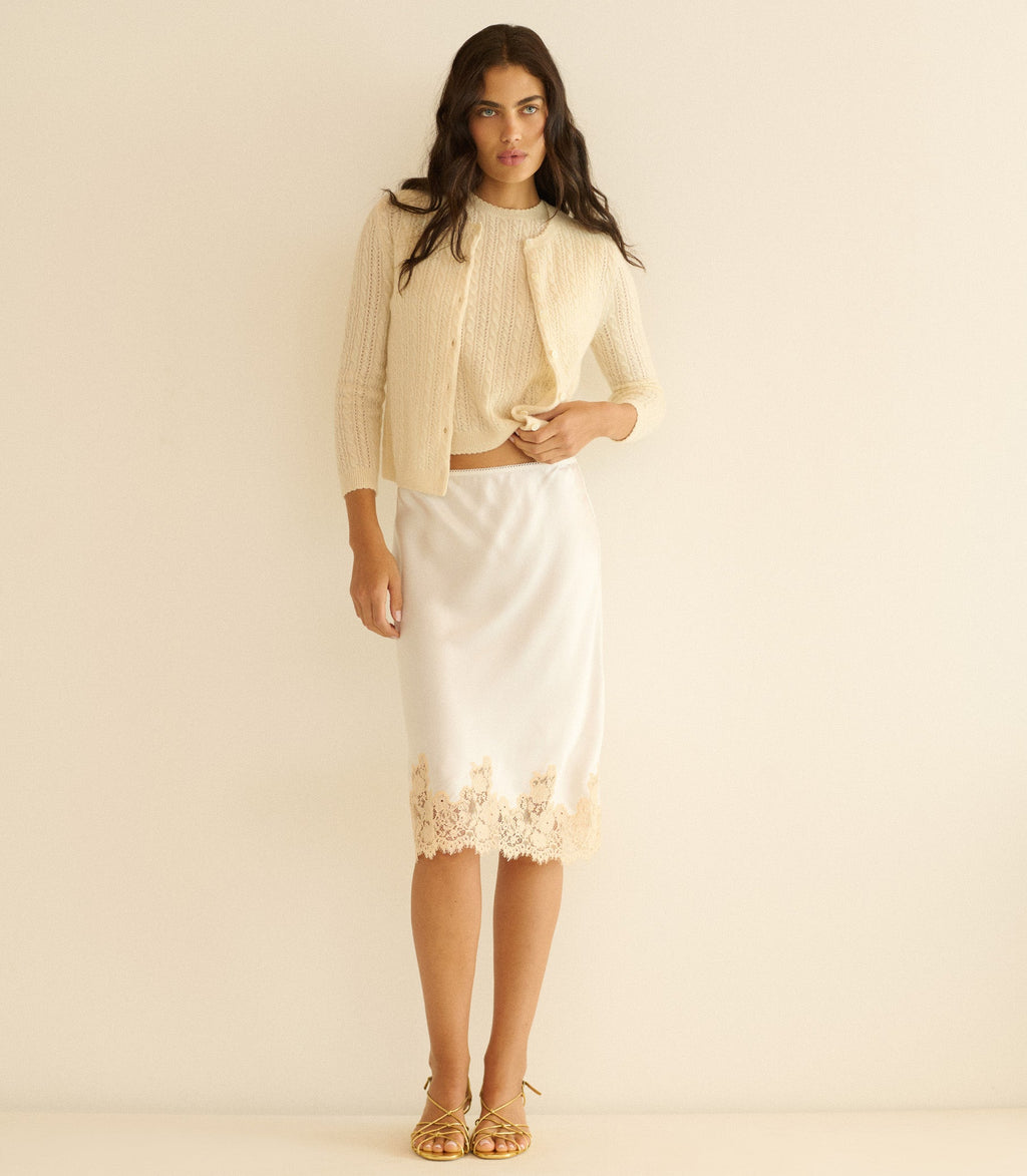 DANAE CASHMERE CABLE CARDIGAN -- DOGWOOD
