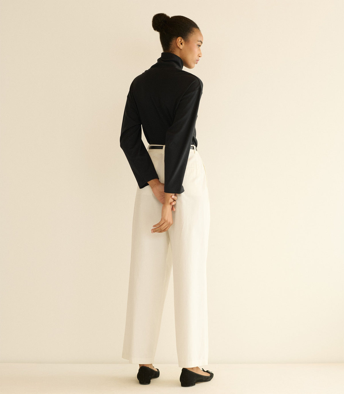 HAWTHORN TURTLENECK -- BLACK