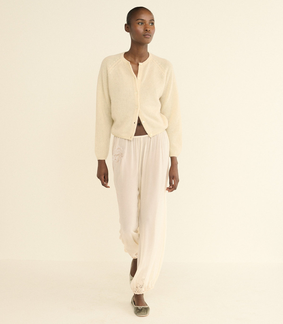 PEROLINE CASHMERE CARDIGAN -- DOGWOOD
